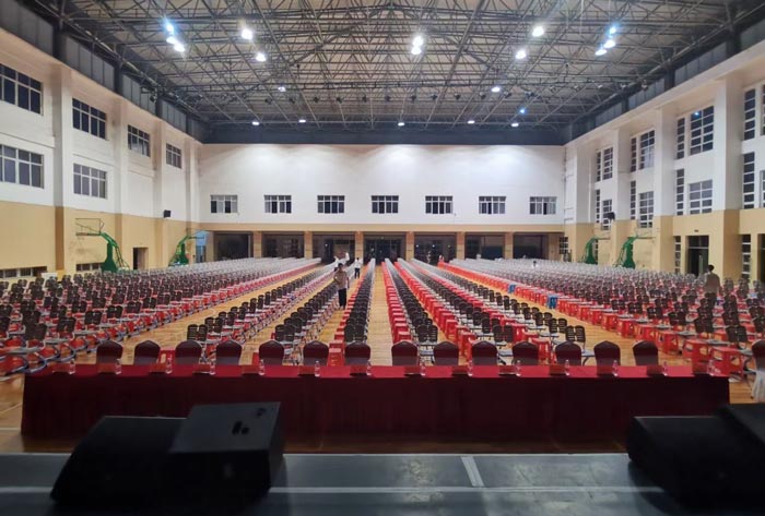 怎么策劃一場完美的學(xué)校迎新晚會活動?