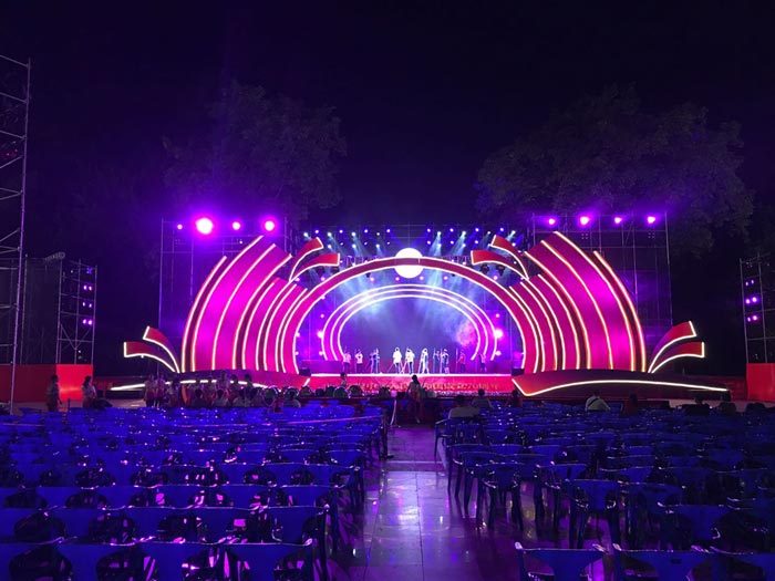 如何能做好商業(yè)活動(dòng)演出舞臺(tái)的搭建(商業(yè)演出舞臺(tái)搭建有何講究?)