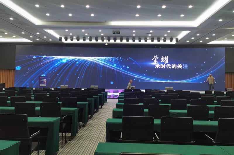 預定酒店活動場地時有什么需要注意的？